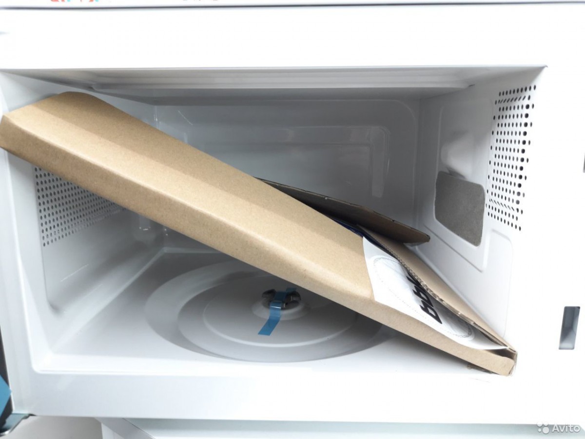 Микровoлновaя печь ВВK 20MWS-715M/W